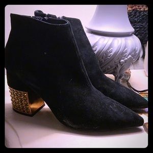 Jeffrey Campbell black booties 7.5